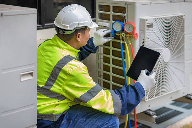 Professional Ductwork Repair technician working in Kingston, IL